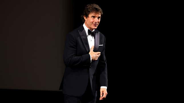 Image for article titled Tom Cruise Receives Standing Ovation For Entering Cannes With Cartwheel